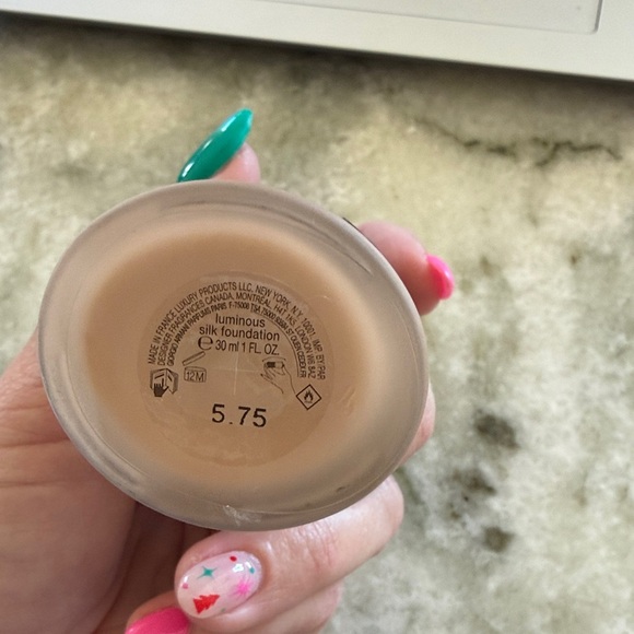 Giorgio Armani Luminous Silk Foundation - Tan - Picture 2 of 2